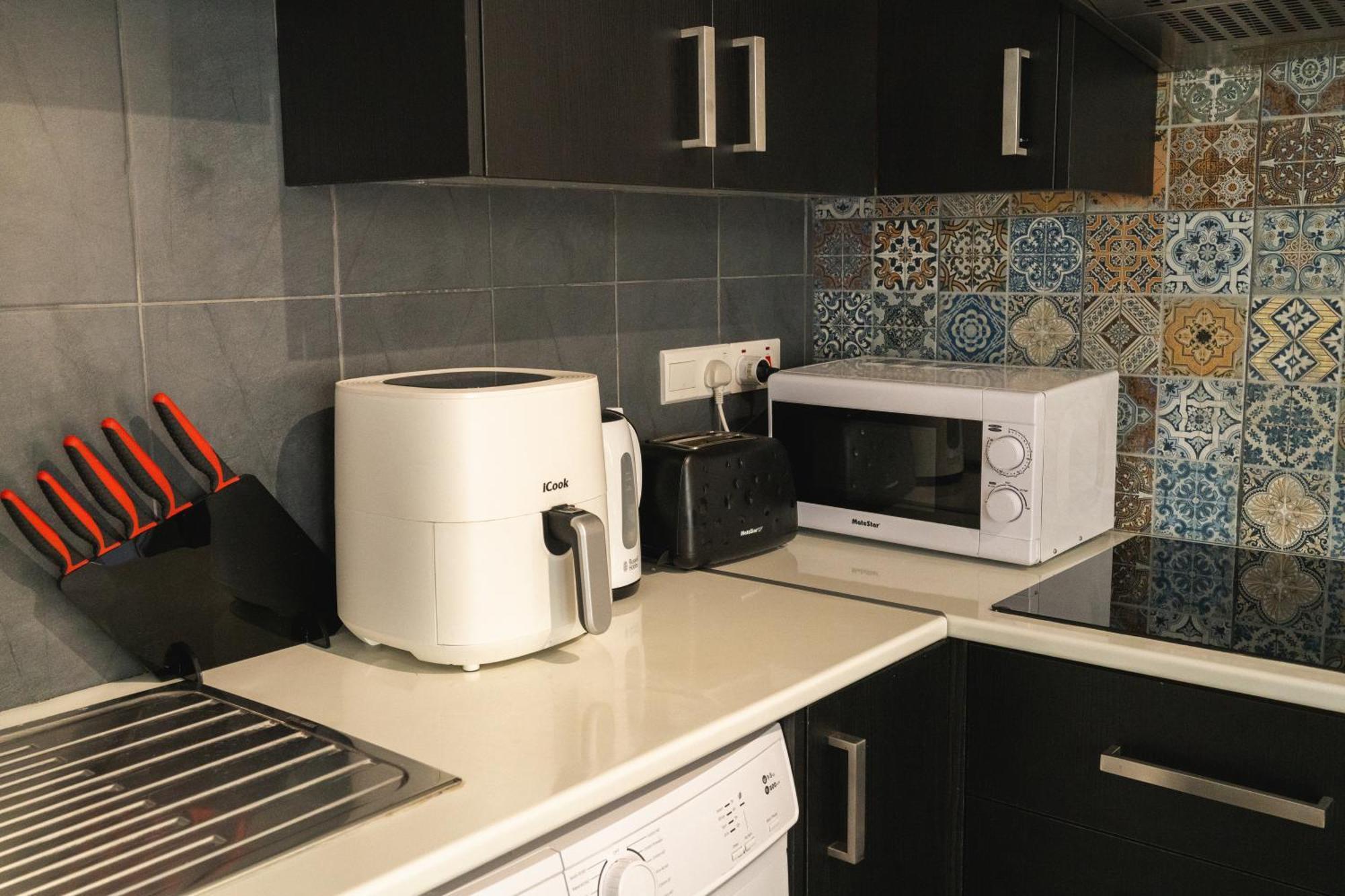 Apartamento Kave Blue Mackenzie 1 Bdr Flat With Pool Lárnaca Exterior foto